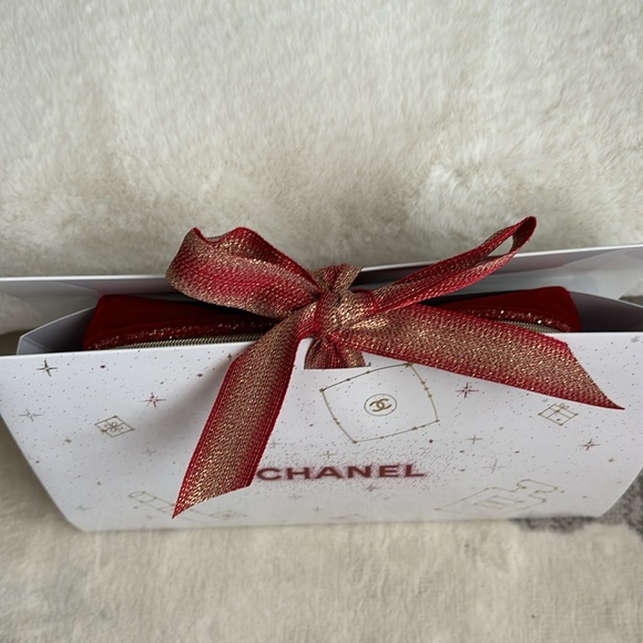 Chanel velvet pouch - Picture 10 of 10